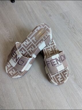 Beige and Cream Monogram Slide Sandals ☺️Brand New